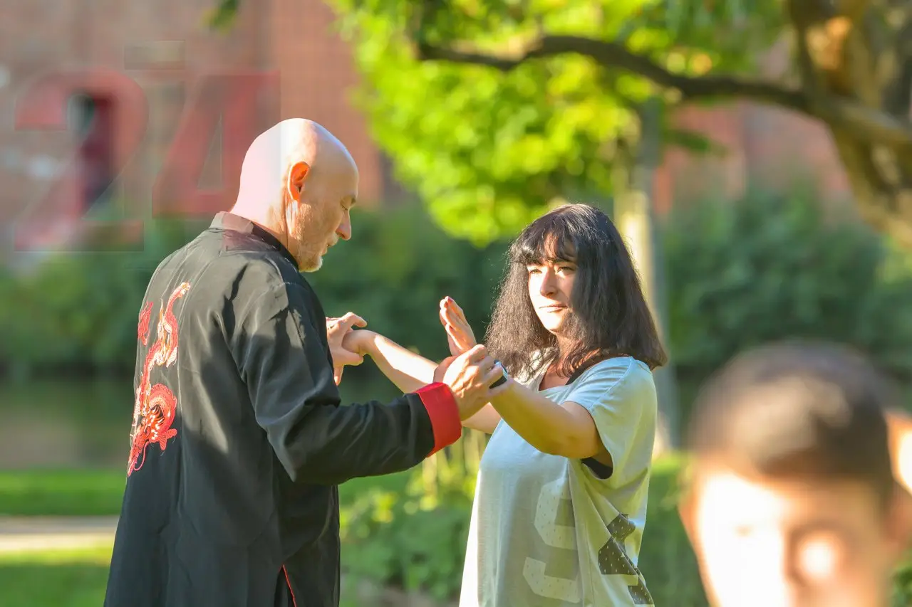 Korrektur der Hand und Armstellung beim Tai Chi