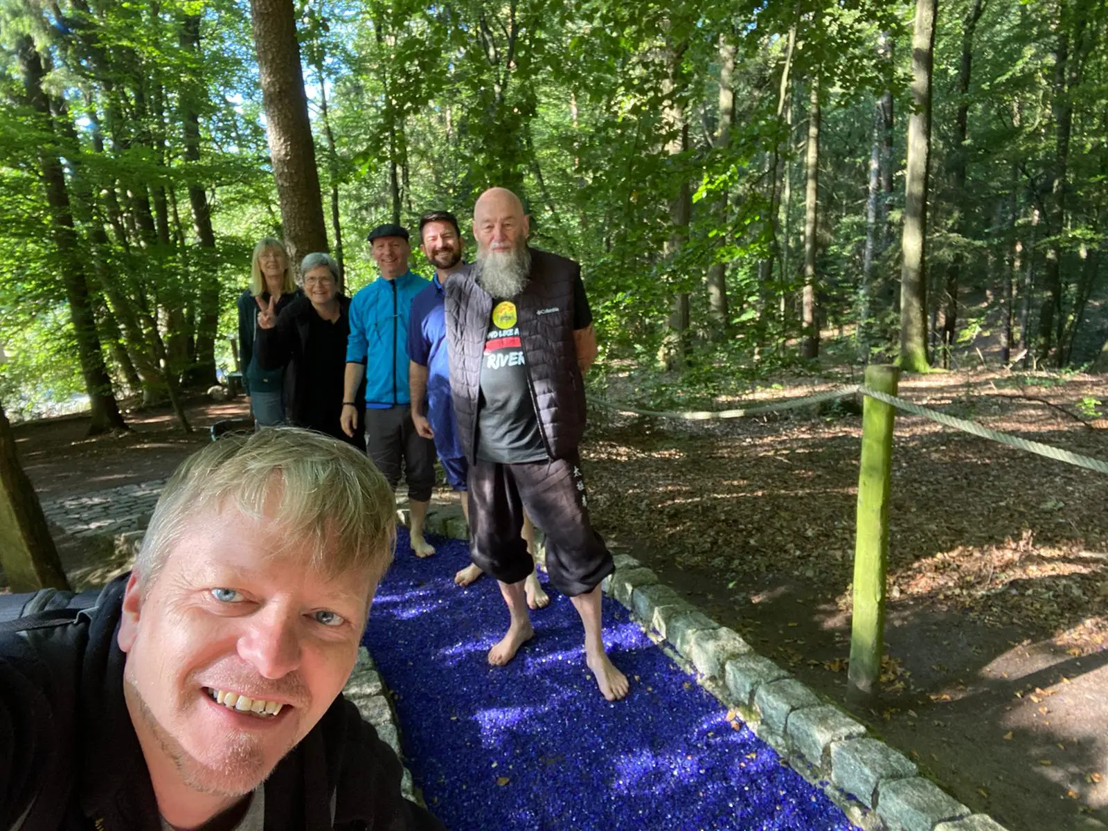 Tai Chi Gruppe im Barfußpark Egestorf